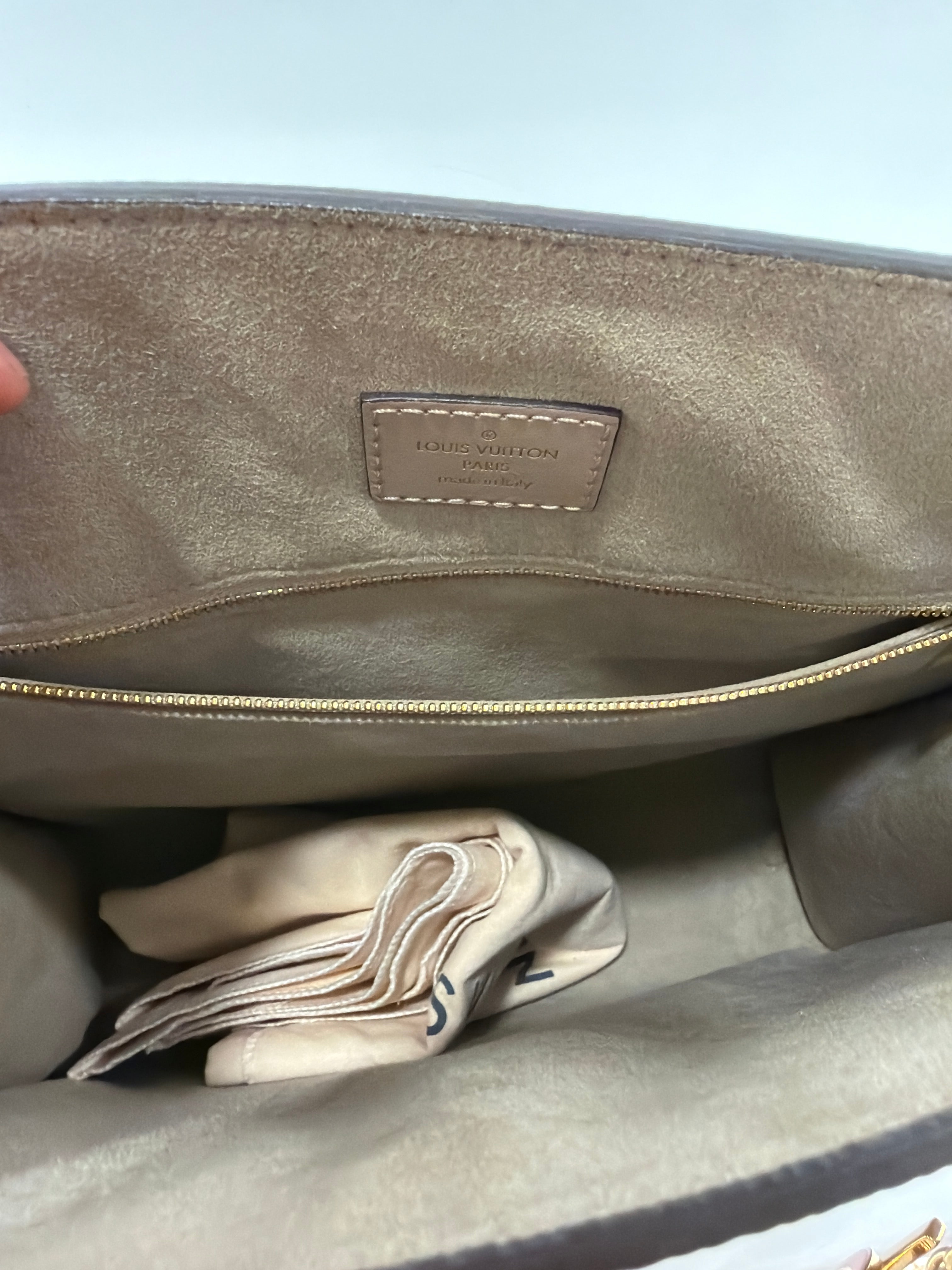 Louis Vuitton Sac Plat Epi