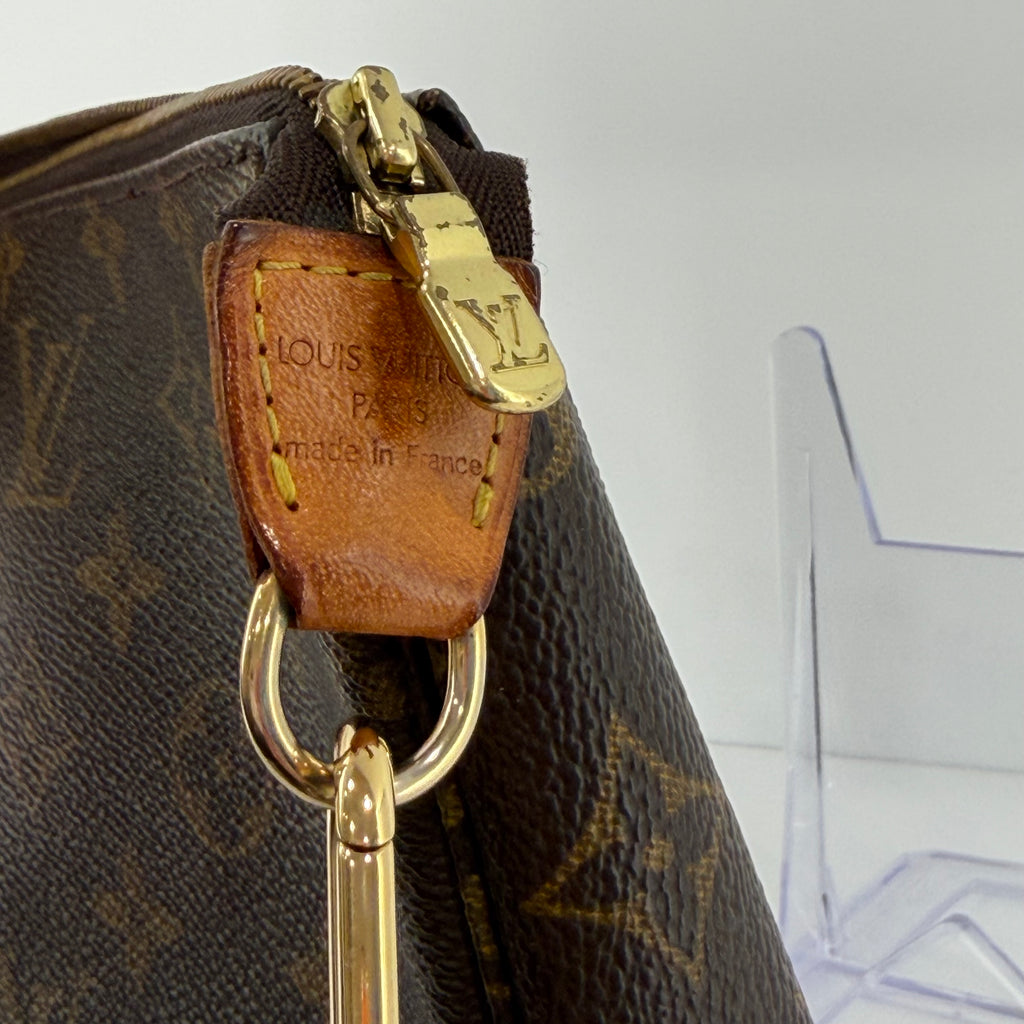 Louis Vuitton Pochette Accessoire