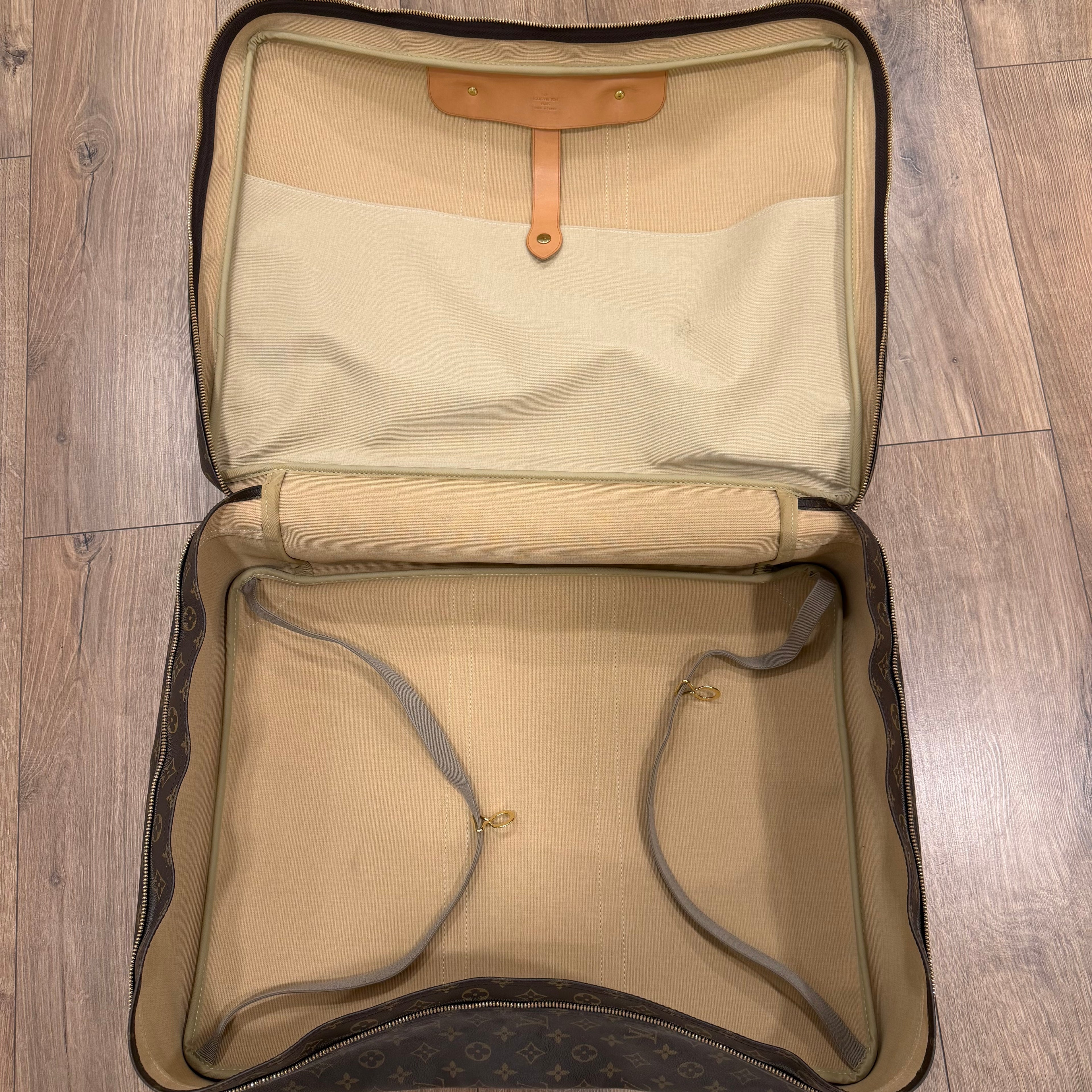 Louis Vuitton Sirius