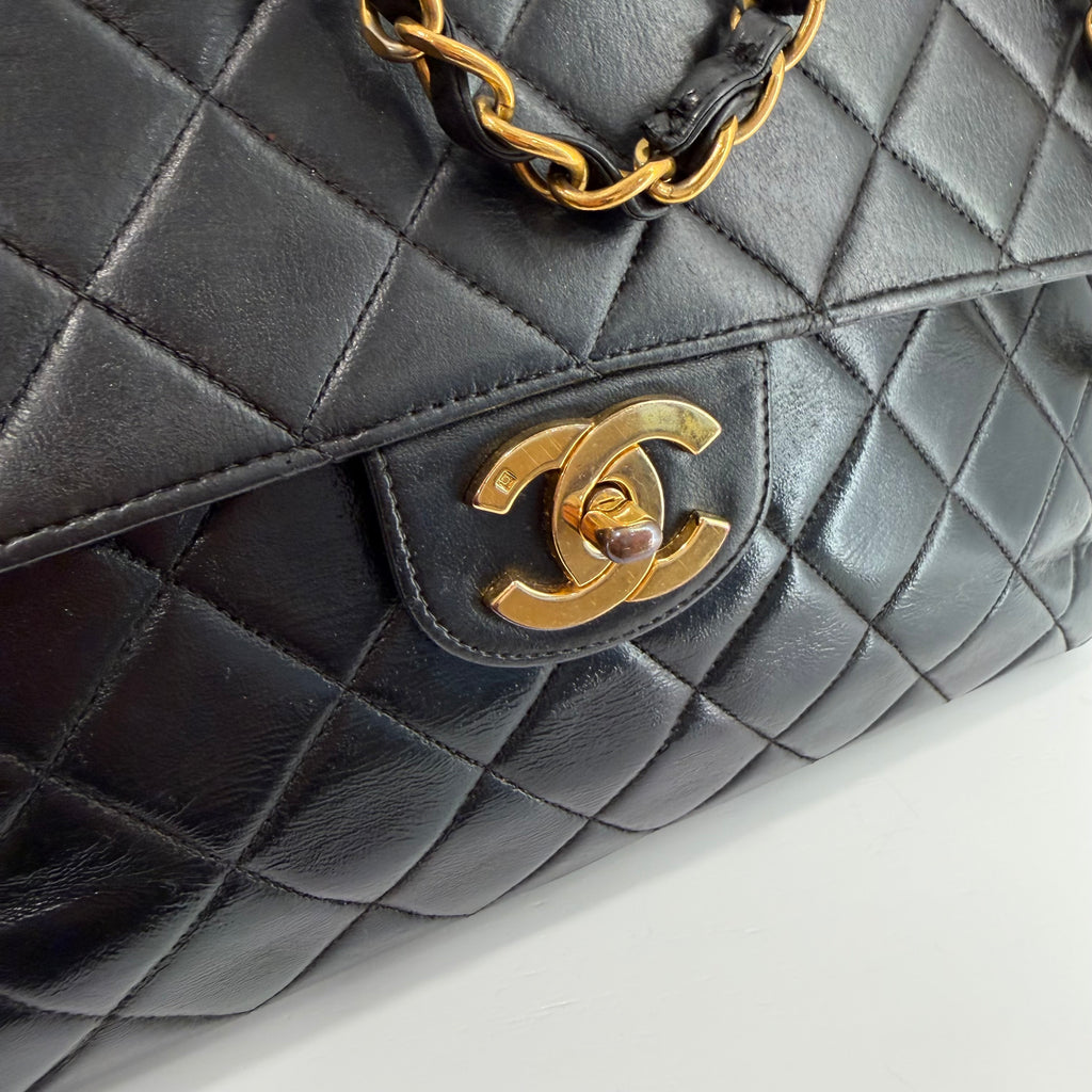 Chanel Classic Flap Bag Maxi Pelle Di Agnello