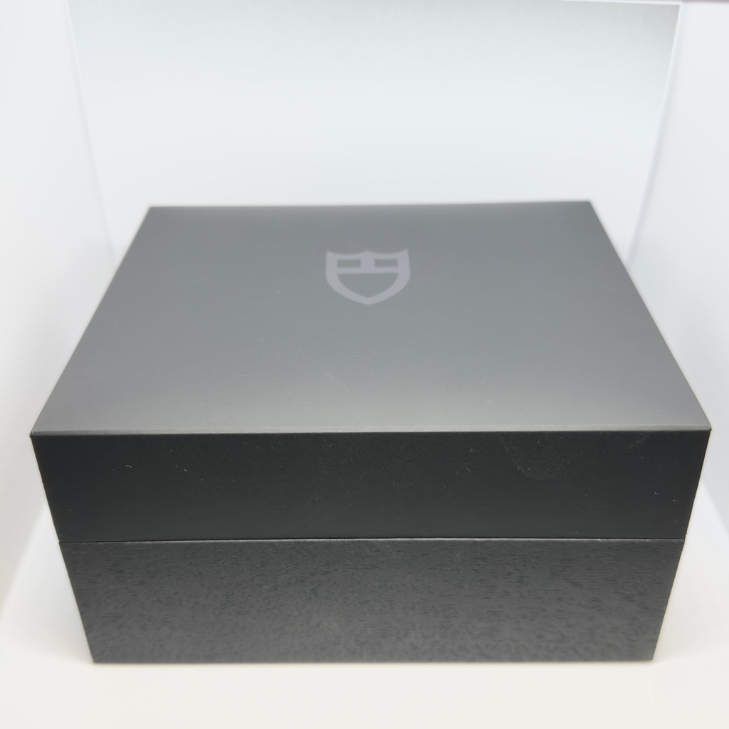 Tudor Black Bay