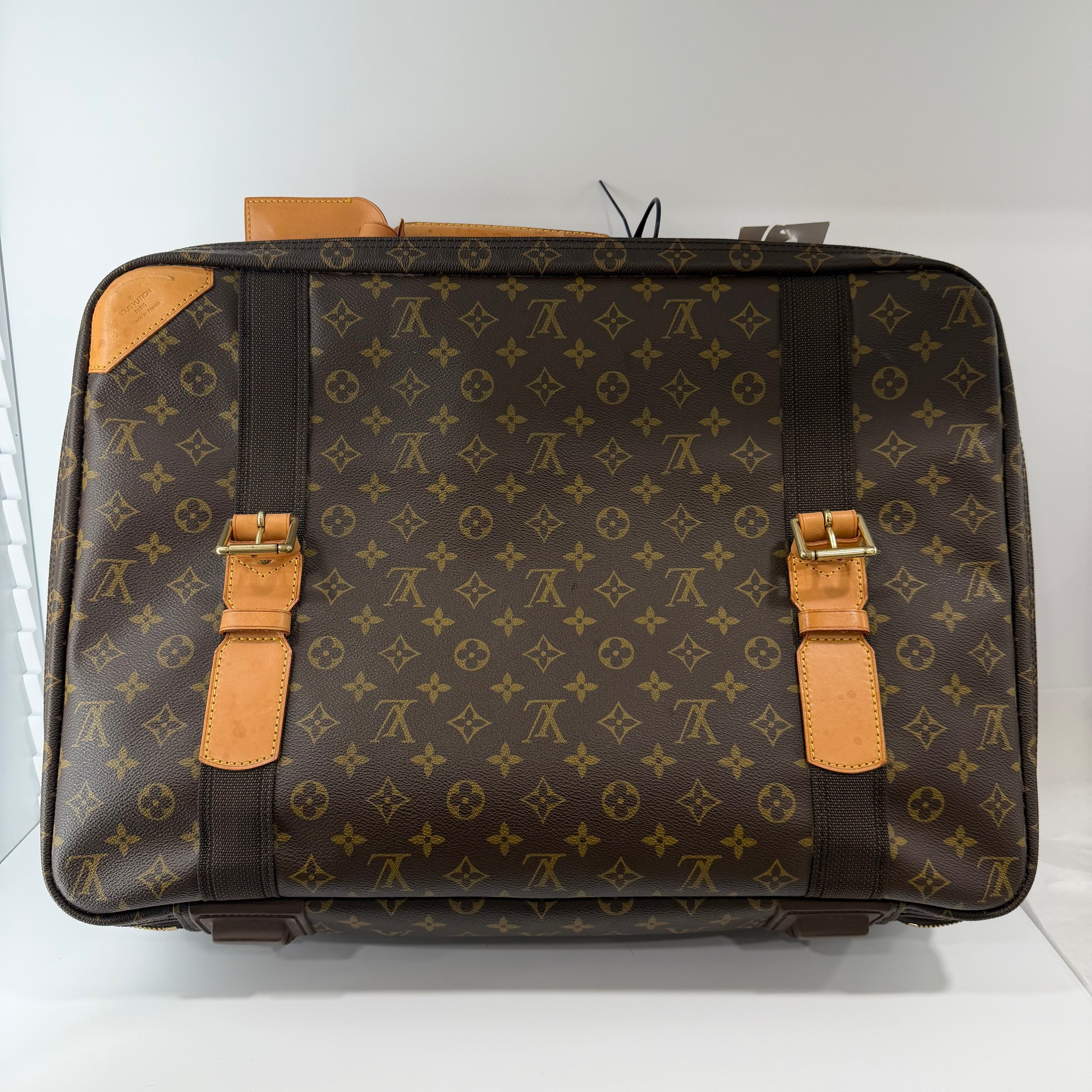 Louis Vuitton Satellite