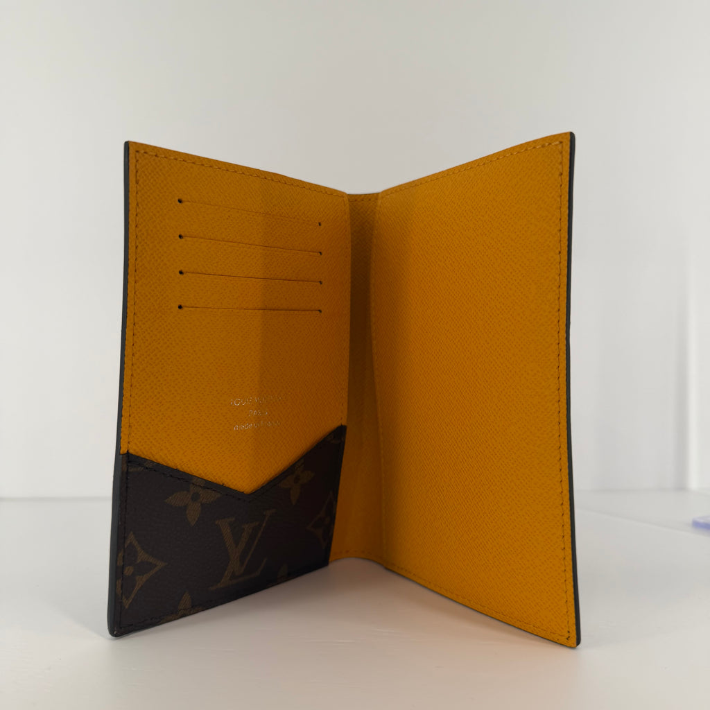 Louis Vuitton Portapassaporto