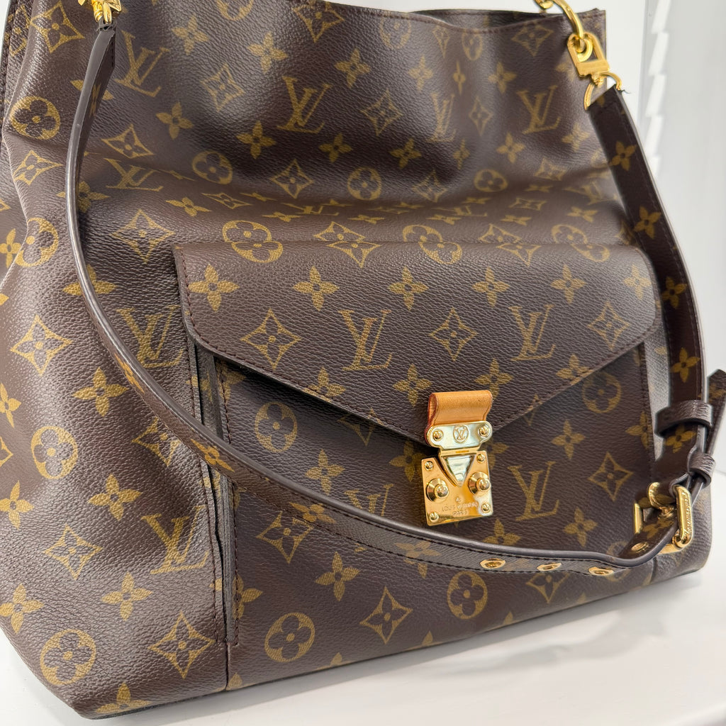 Louis Vuitton Hobo Mètis