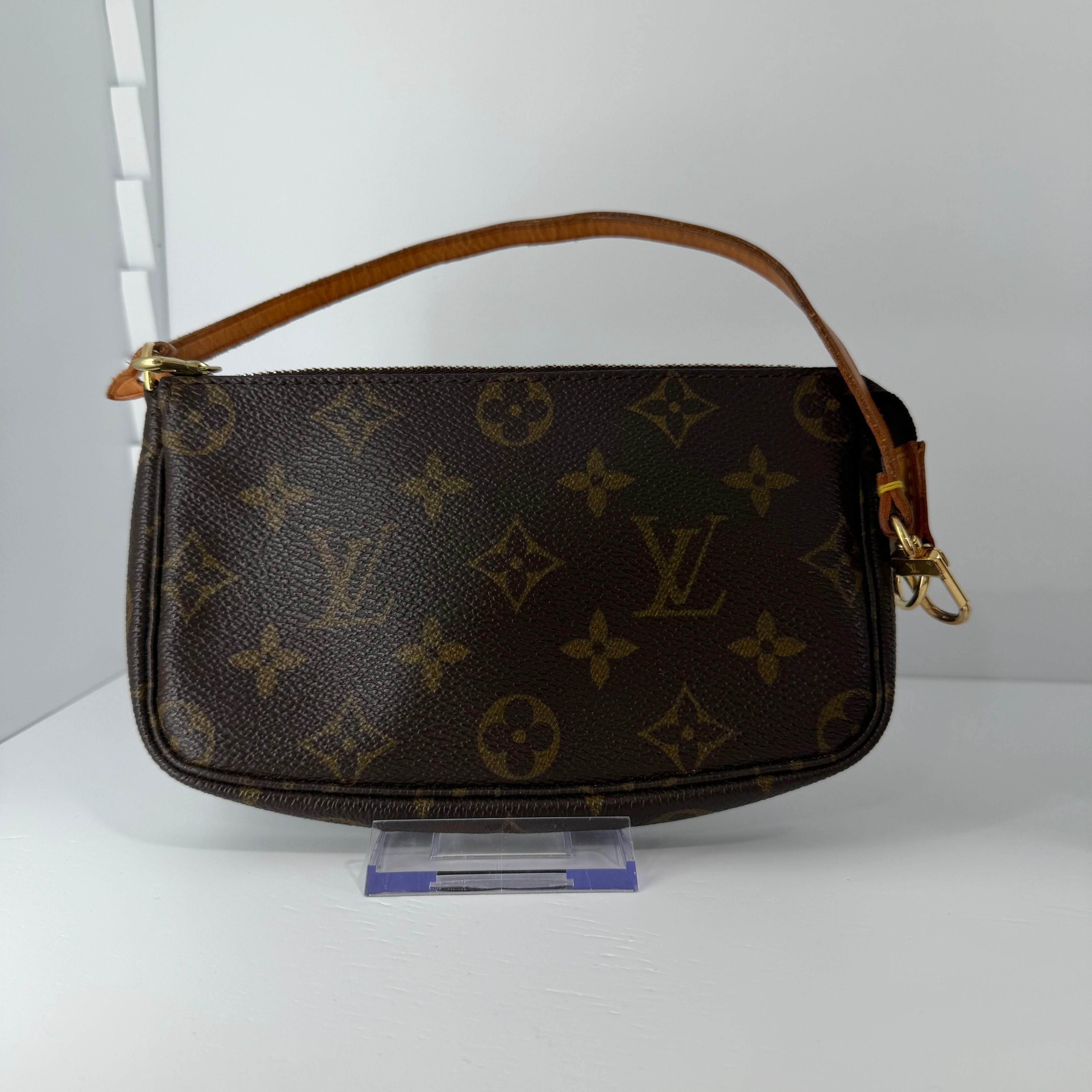 Louis Vuitton Pochette Accessoire