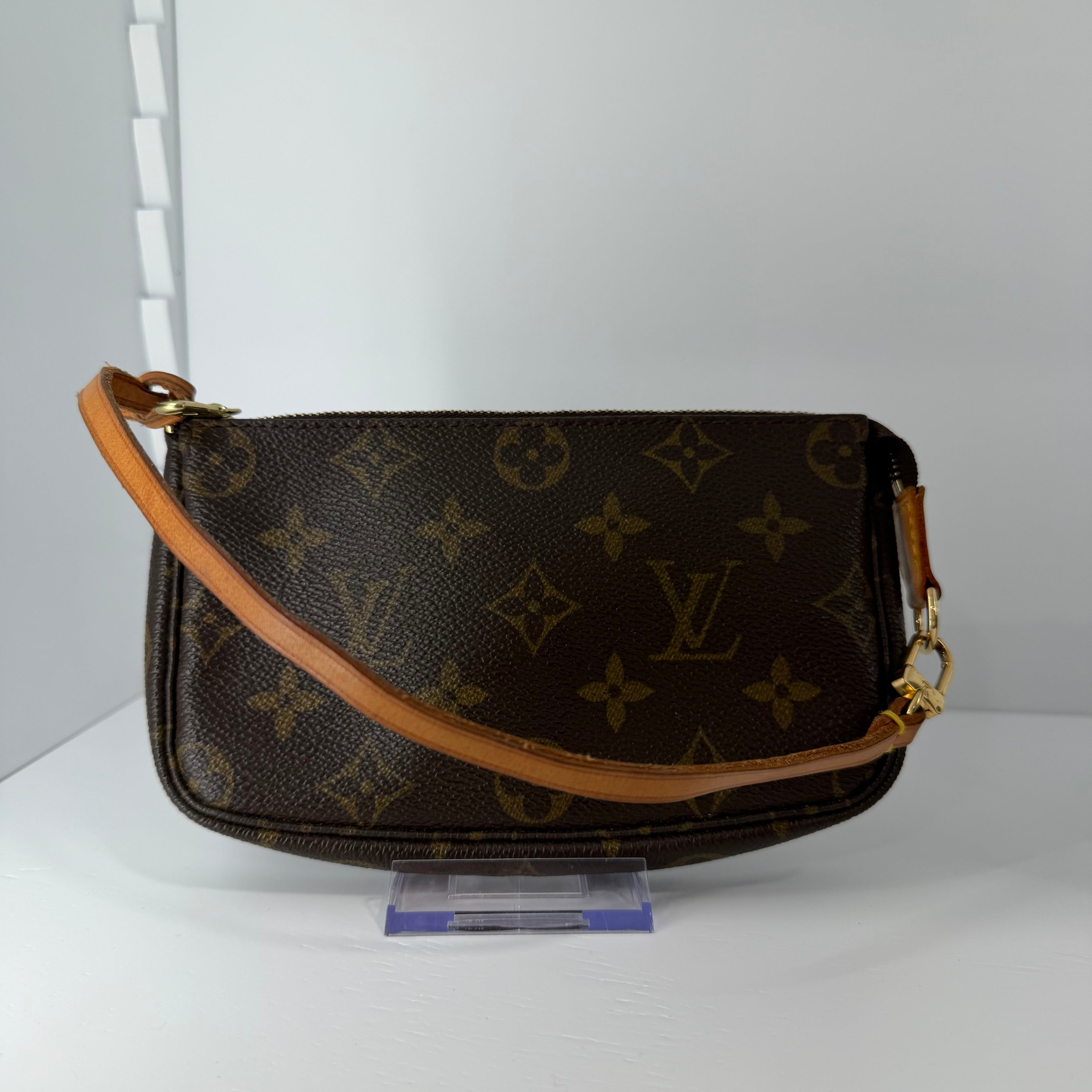 Louis Vuitton Pochette Accessoire
